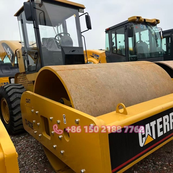 CAT 683 COMPACTOR (1)