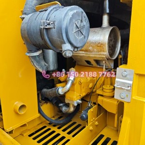 Original Used Mini Excavadora Caterpillar 305.5E2 5.5TON Mini Digger with Blad for Sale