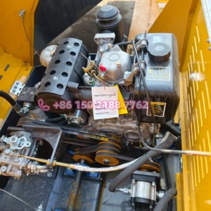 XCMG XMR30V Small Double Drum Vibratory Roller | 3-Ton Class Compaction